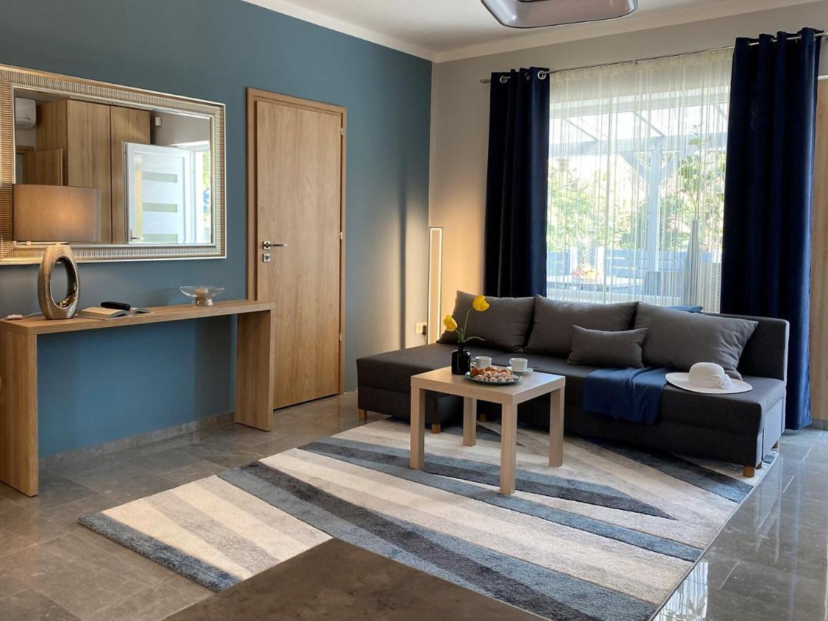 Otium Wellness Apartmanhaz Балатонакараттья Экстерьер фото