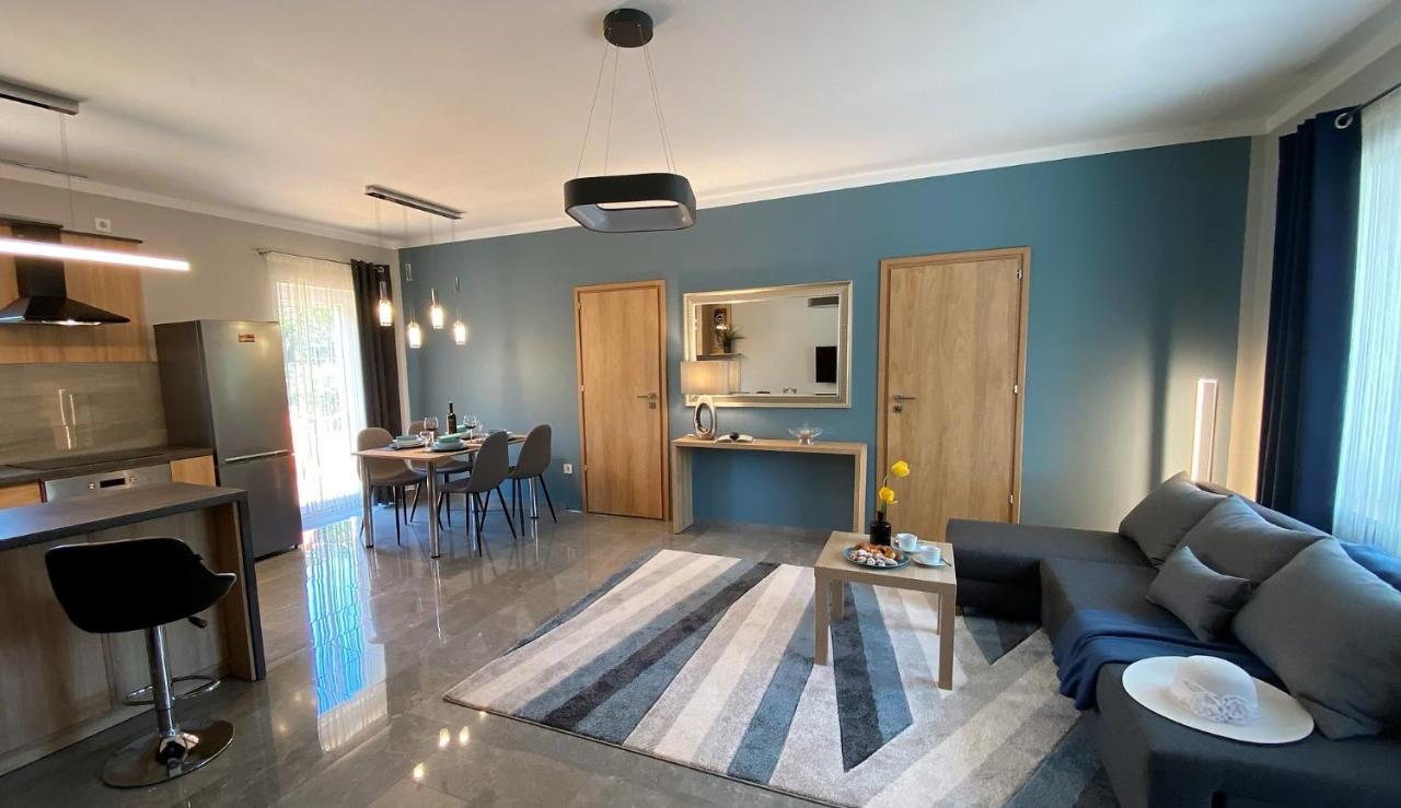 Otium Wellness Apartmanhaz Балатонакараттья Экстерьер фото